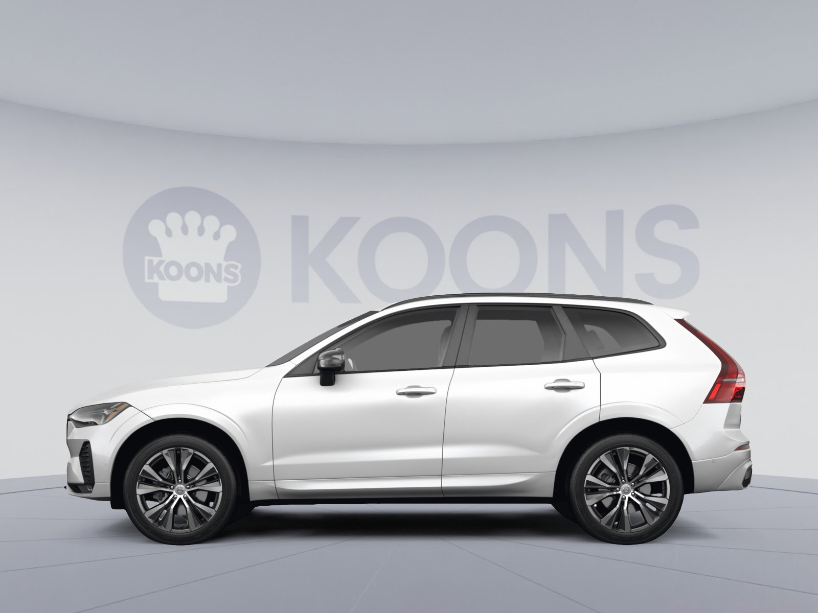 Used 2023 Volvo XC60 B5 Plus w/ Climate Package image 2