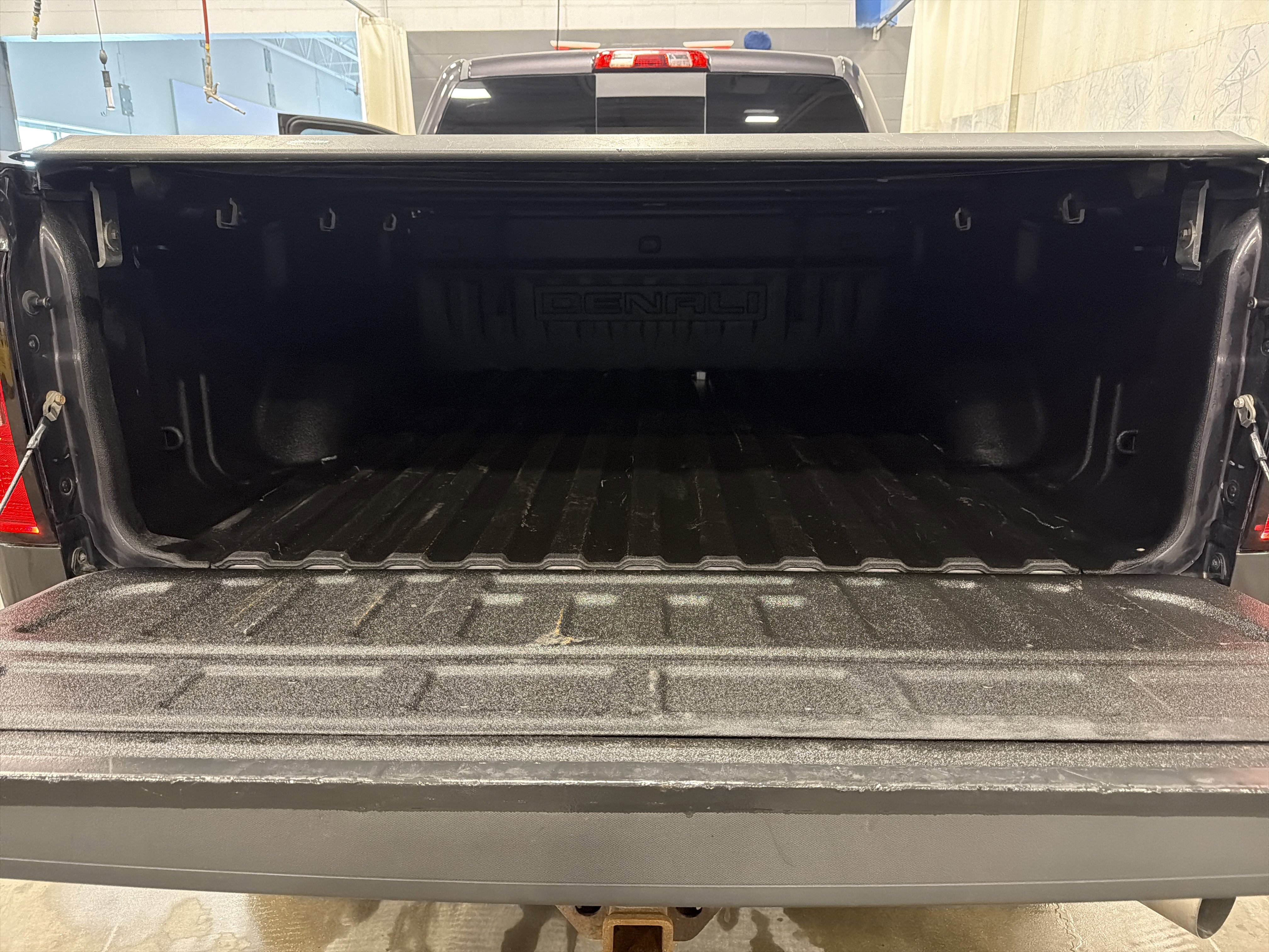 Used 2015 GMC Sierra 3500 Denali w/ Duramax Plus Package image 18