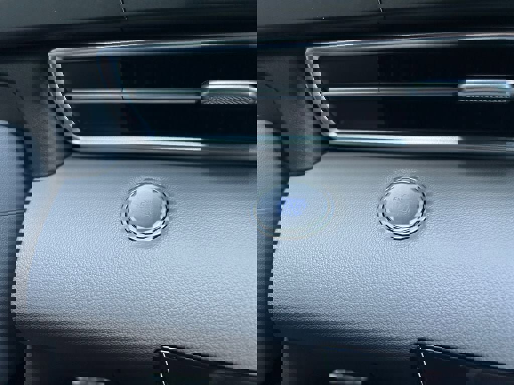 New 2025 Hyundai Elantra Sport image 16