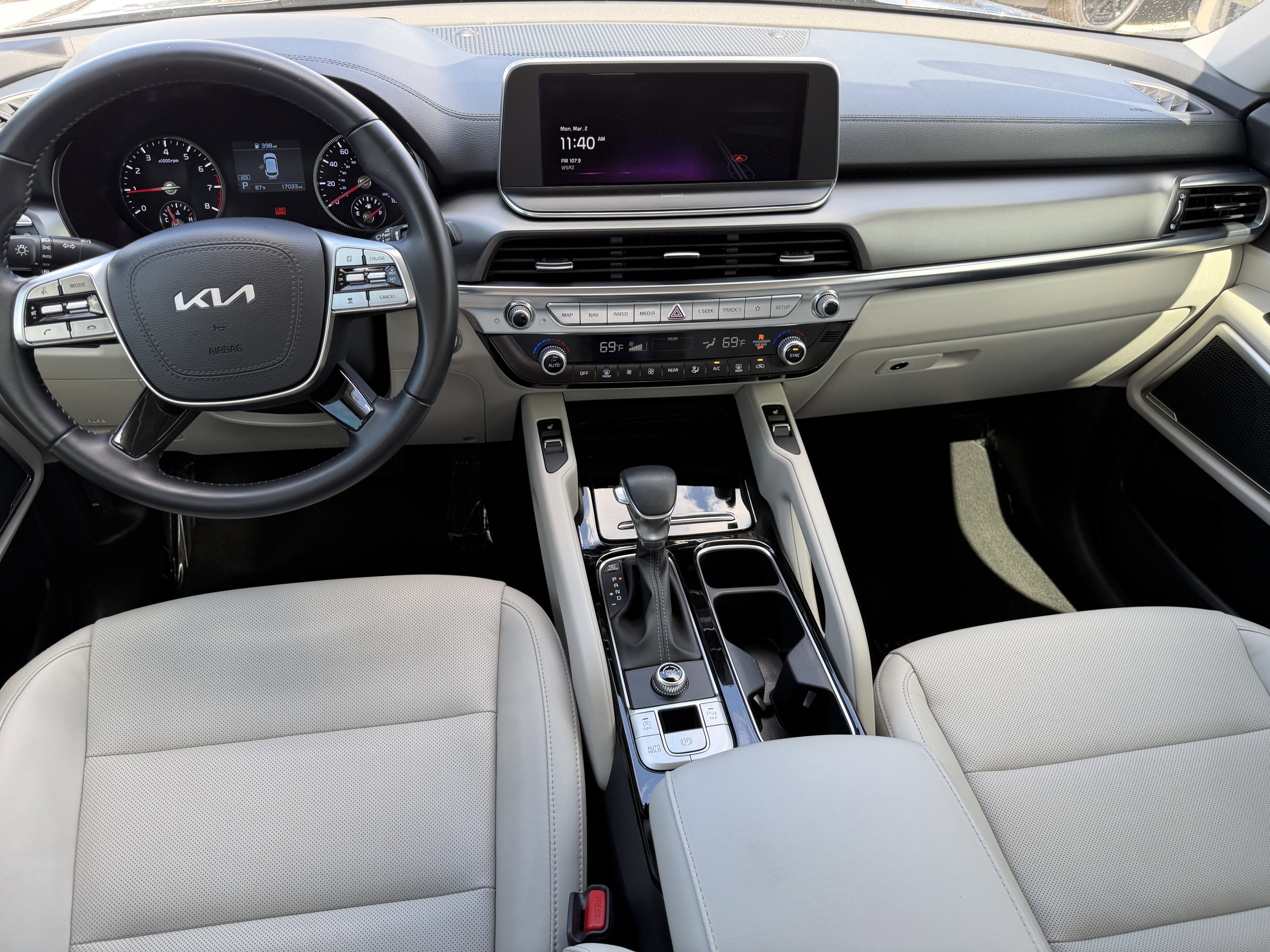 Used 2022 Kia Telluride S image 15