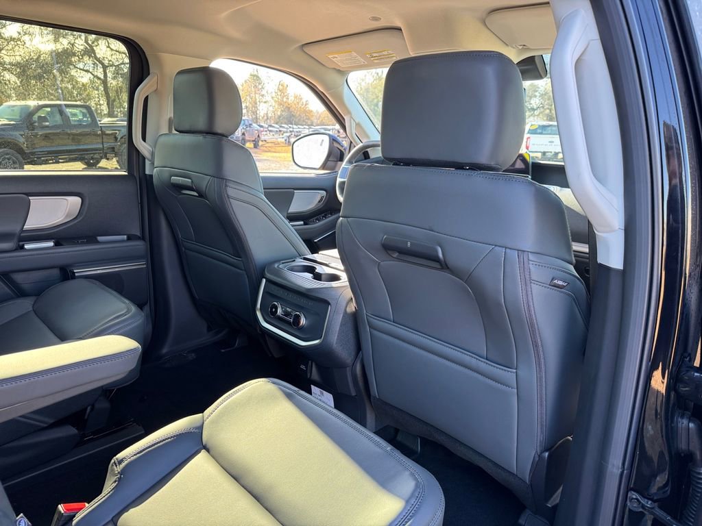 New 2026 Ford Expedition Active image 27