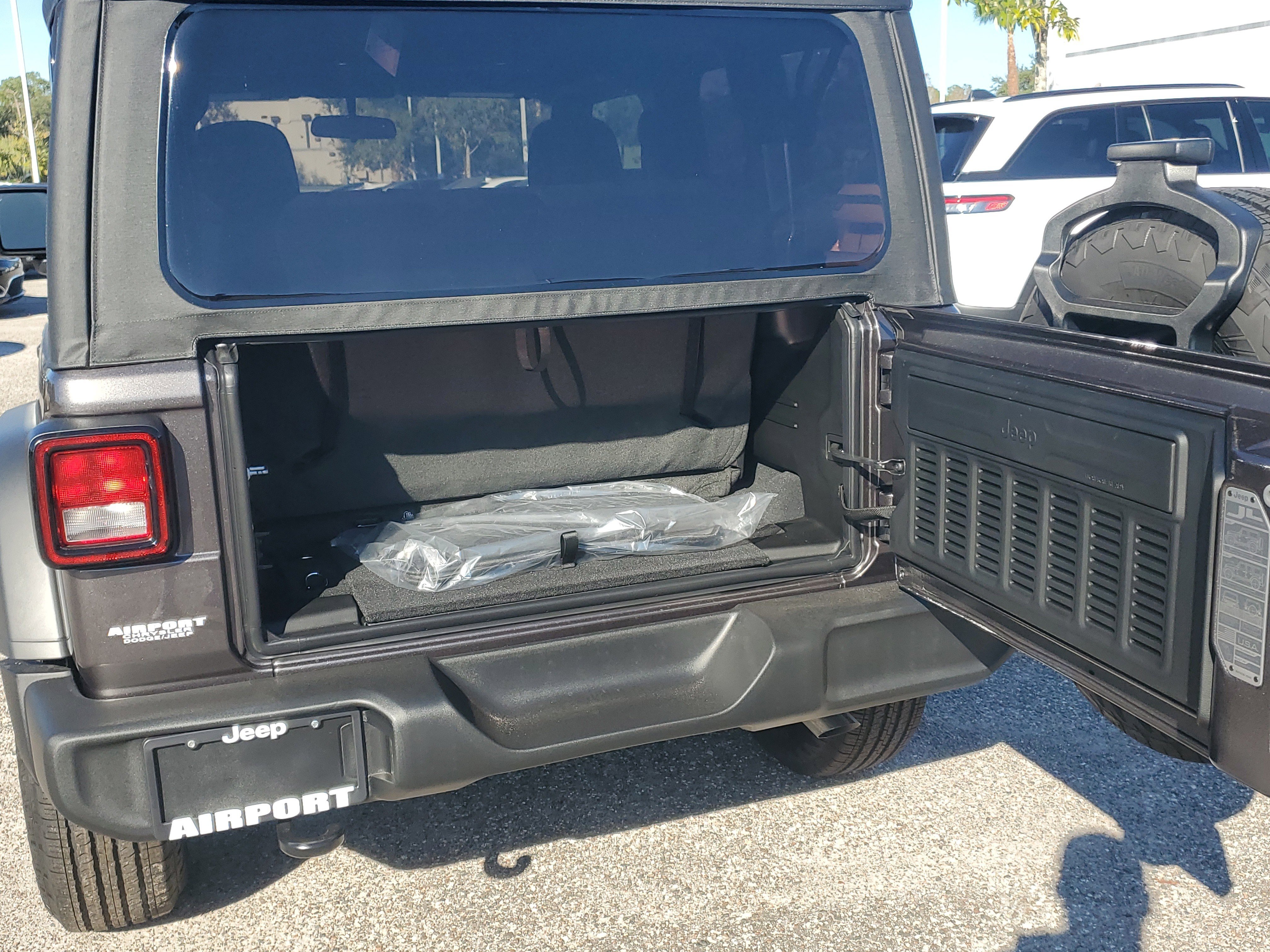 New 2026 Jeep Wrangler Sport AWD/4WD image 5