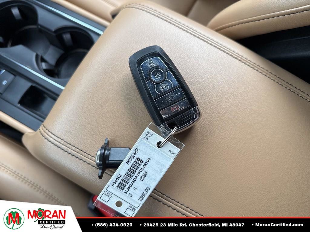 Used 2023 Lincoln Corsair Reserve AWD/4WD image 31