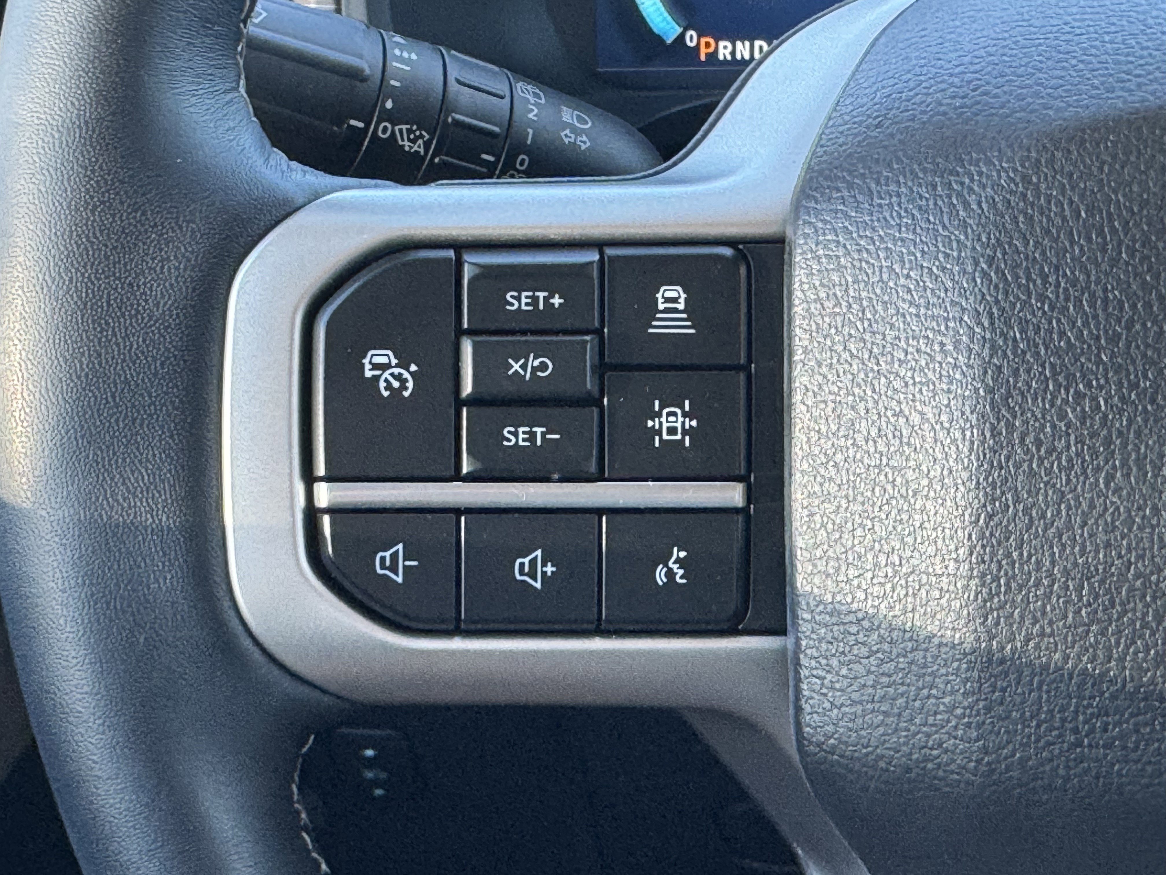 Used 2024 Ford Expedition Limited image 17