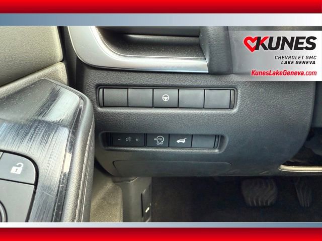 Used 2024 Nissan Rogue SV image 26