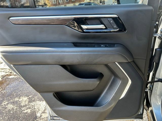 Certified 2025 Chevrolet Tahoe Z71 image 18