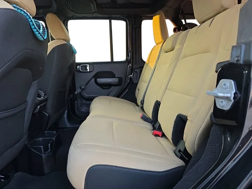 Used 2018 Jeep Wrangler Unlimited Sport AWD/4WD image 13
