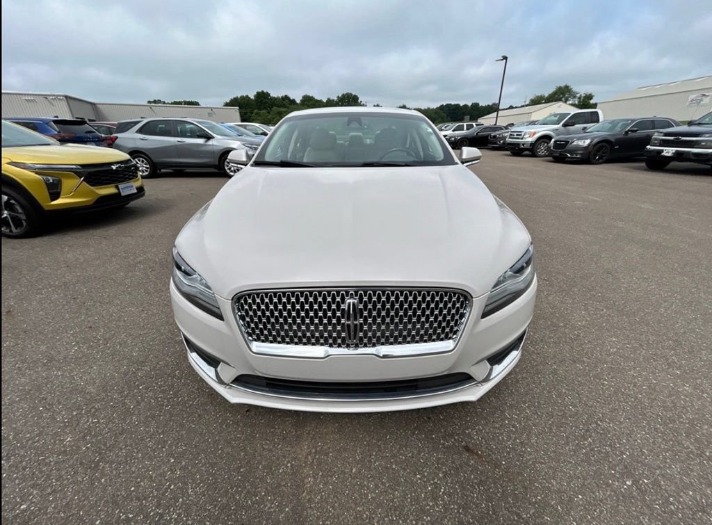 Used 2019 Lincoln MKZ Premiere FWD image 2