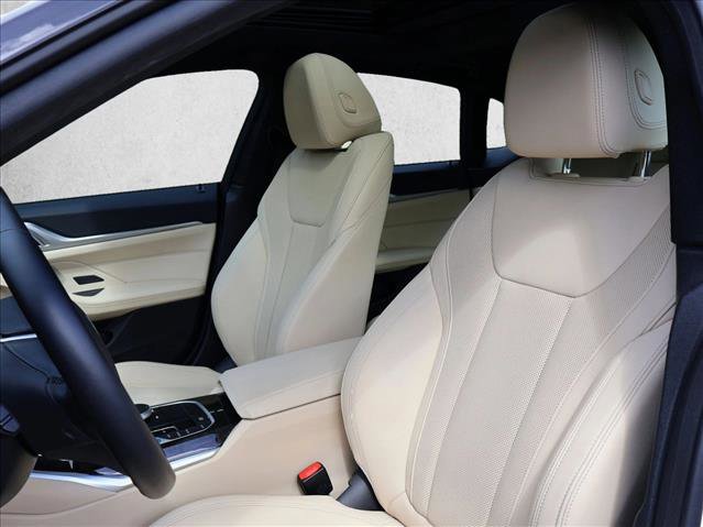 Used 2023 BMW i4 eDrive35 image 13