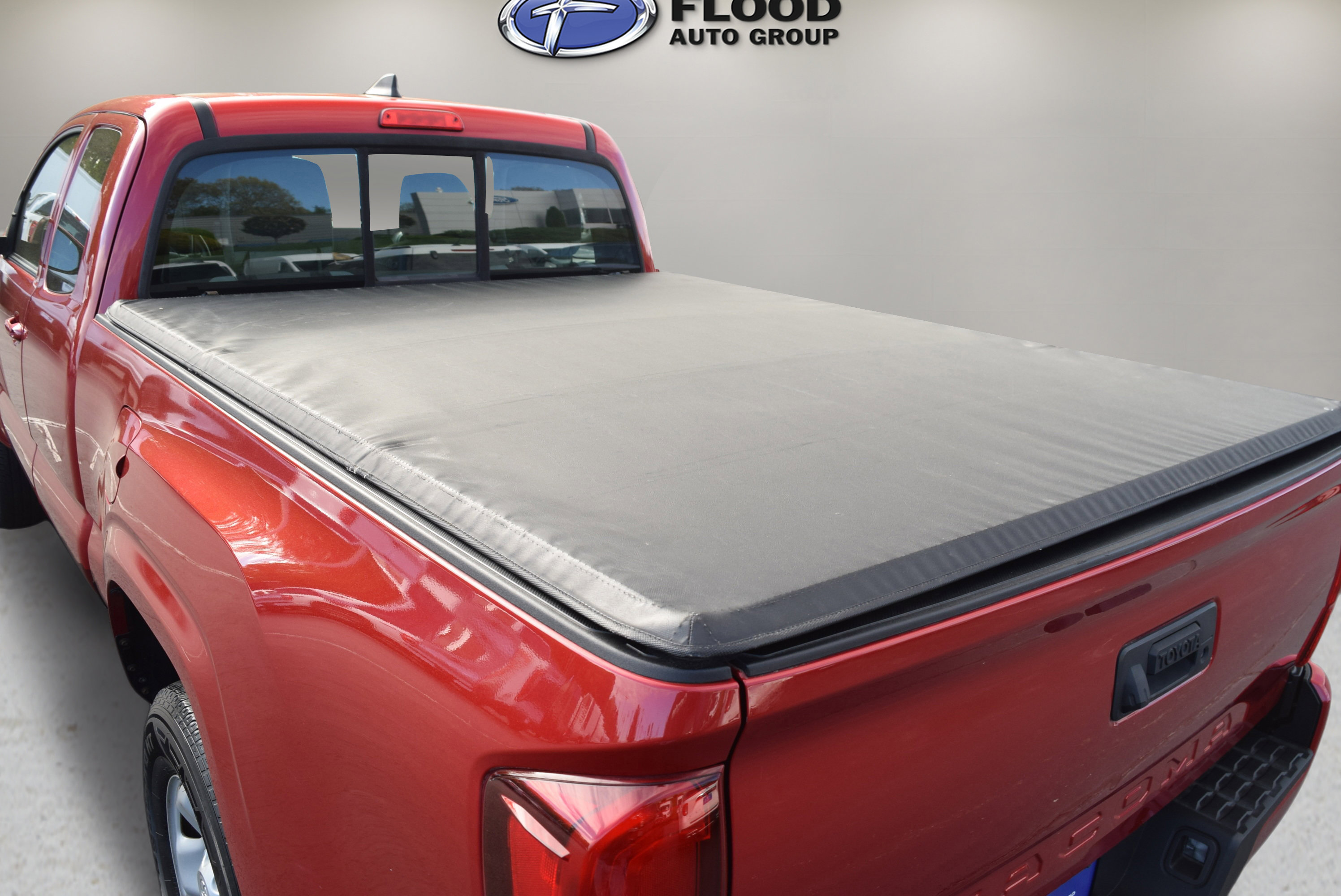 Used 2018 Toyota Tacoma SR w/ SR Convenience Package AWD/4WD image 6