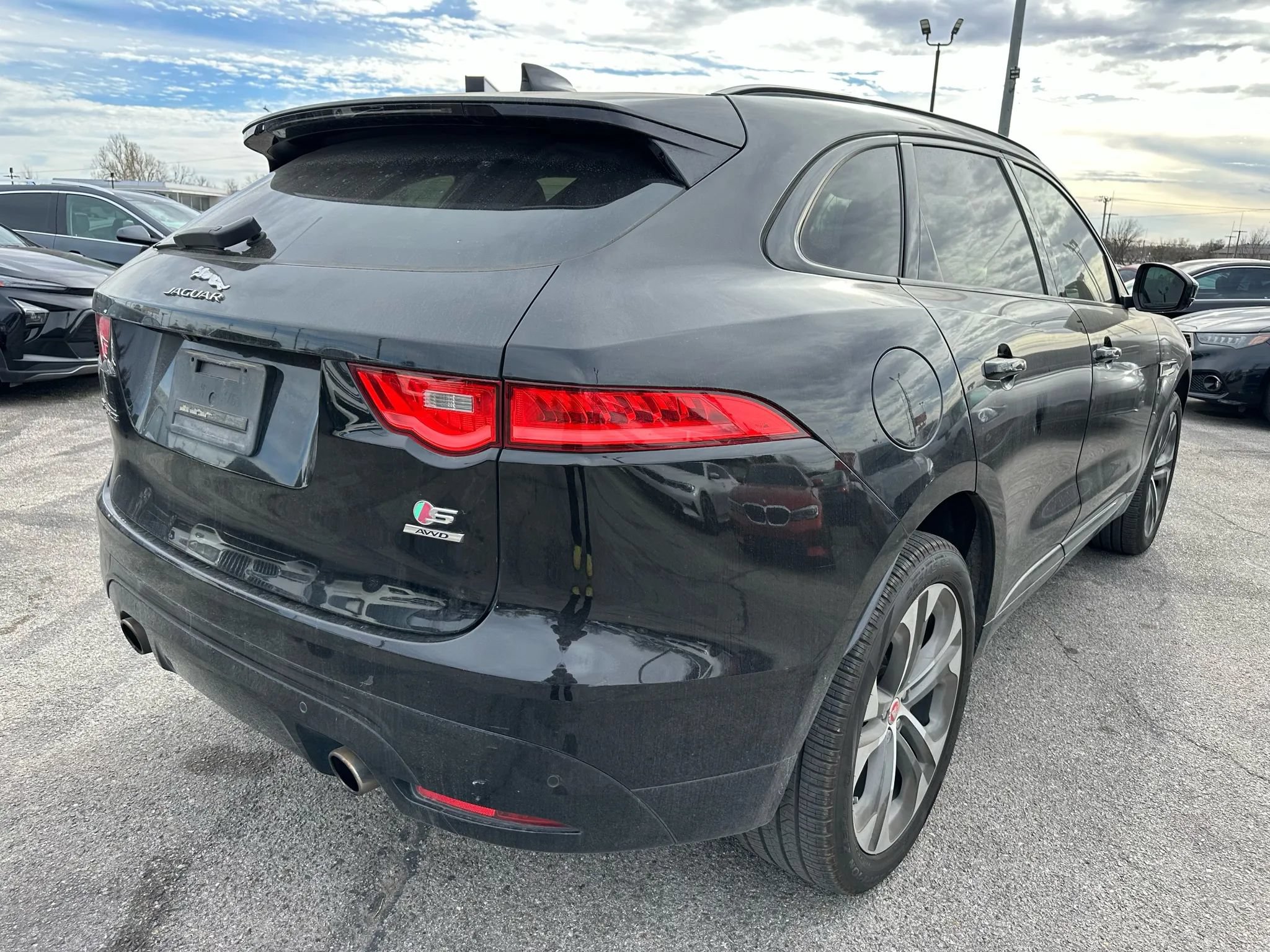 Used 2017 Jaguar F-PACE S AWD/4WD image 30