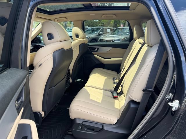 Used 2023 Acura MDX FWD image 12