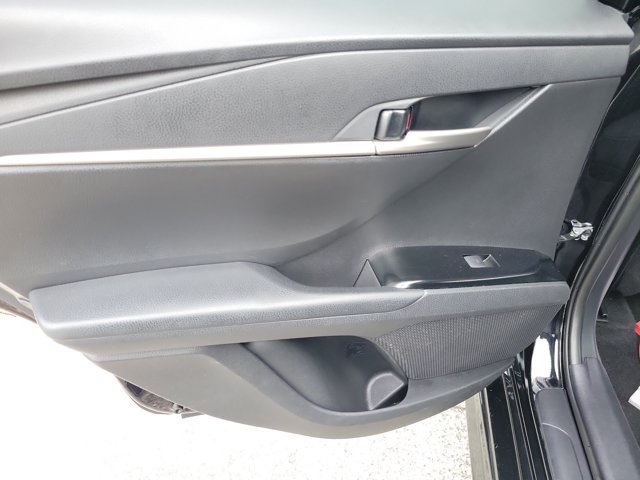 Used 2025 Toyota Camry SE FWD image 12