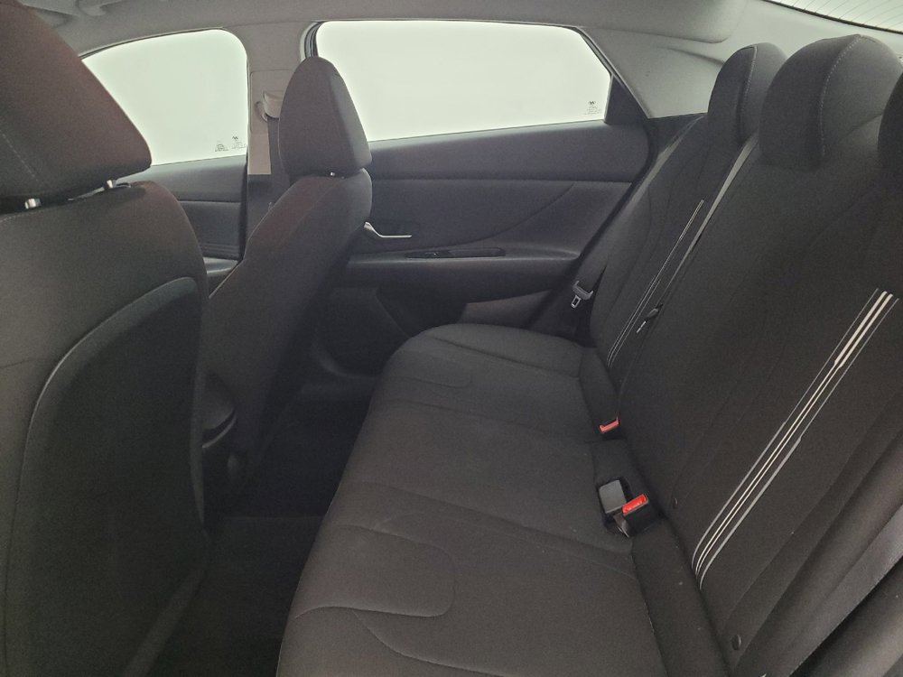 Used 2021 Hyundai Elantra SEL w/ Convenience Package FWD image 18