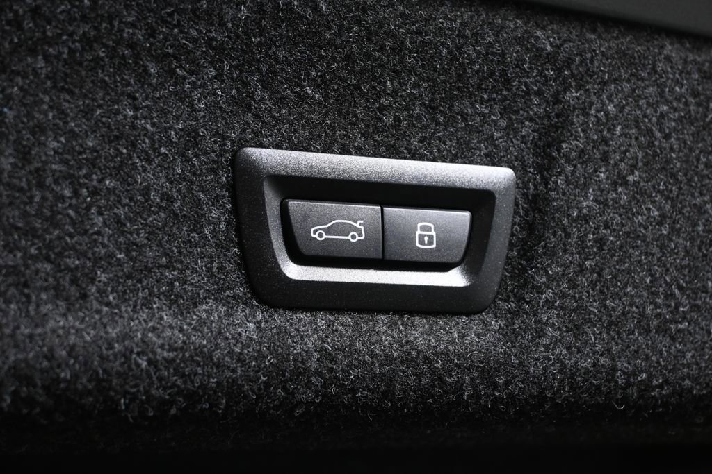 Used 2026 BMW 330i xDrive Sedan w/ M Sport Package image 38