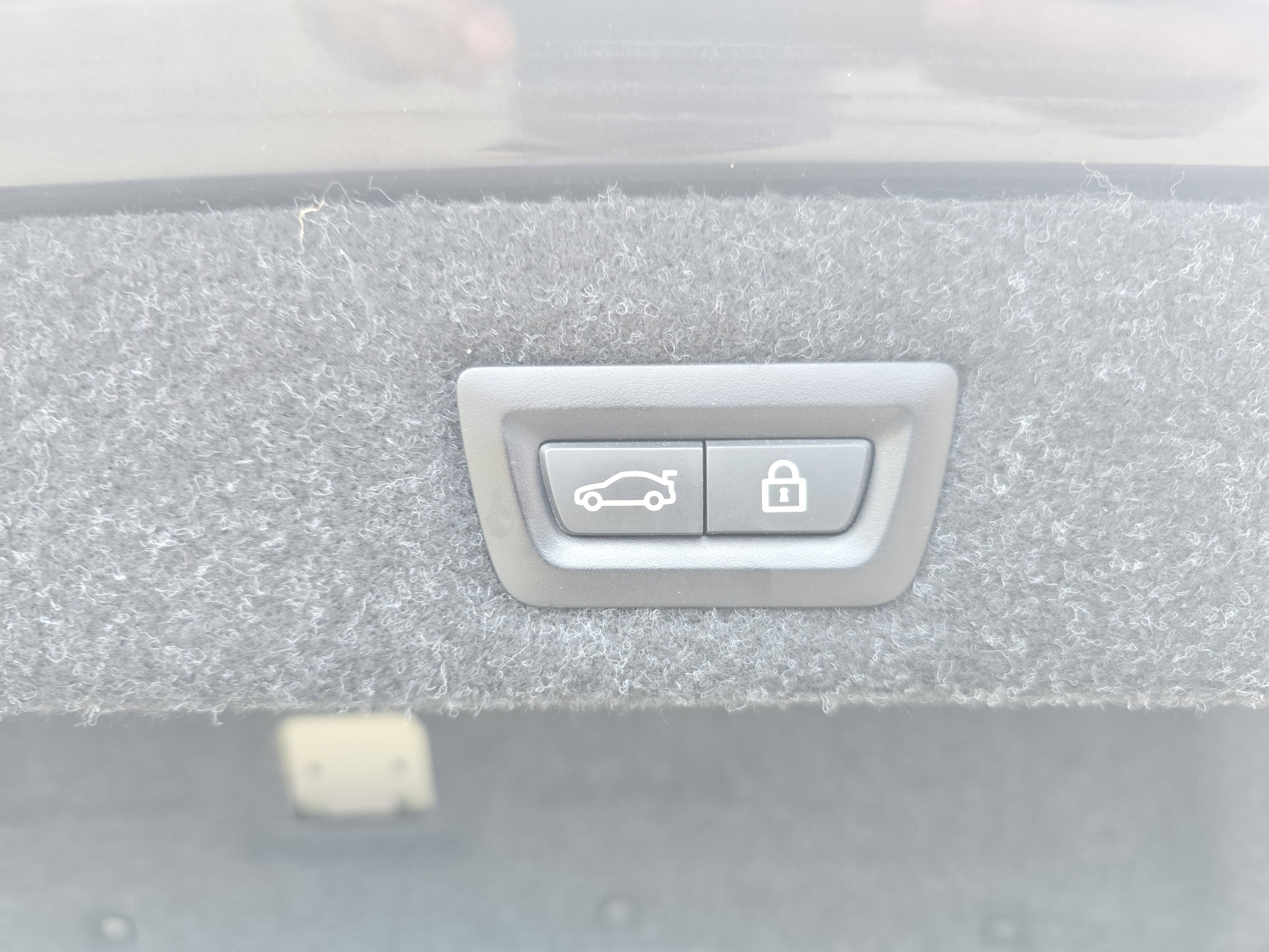 Used 2019 BMW 530i xDrive w/ Convenience Package image 13