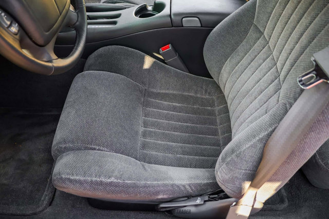 Used 1997 Pontiac Firebird Coupe w/ Opt Pkg image 78