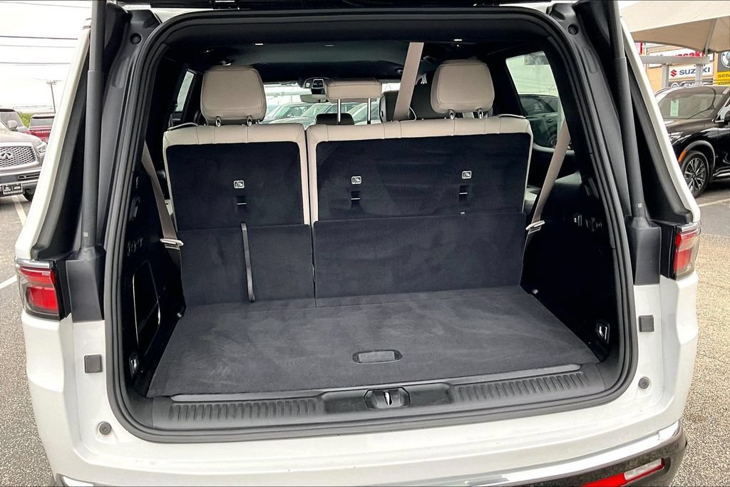 Used 2025 Jeep Wagoneer 4WD image 48