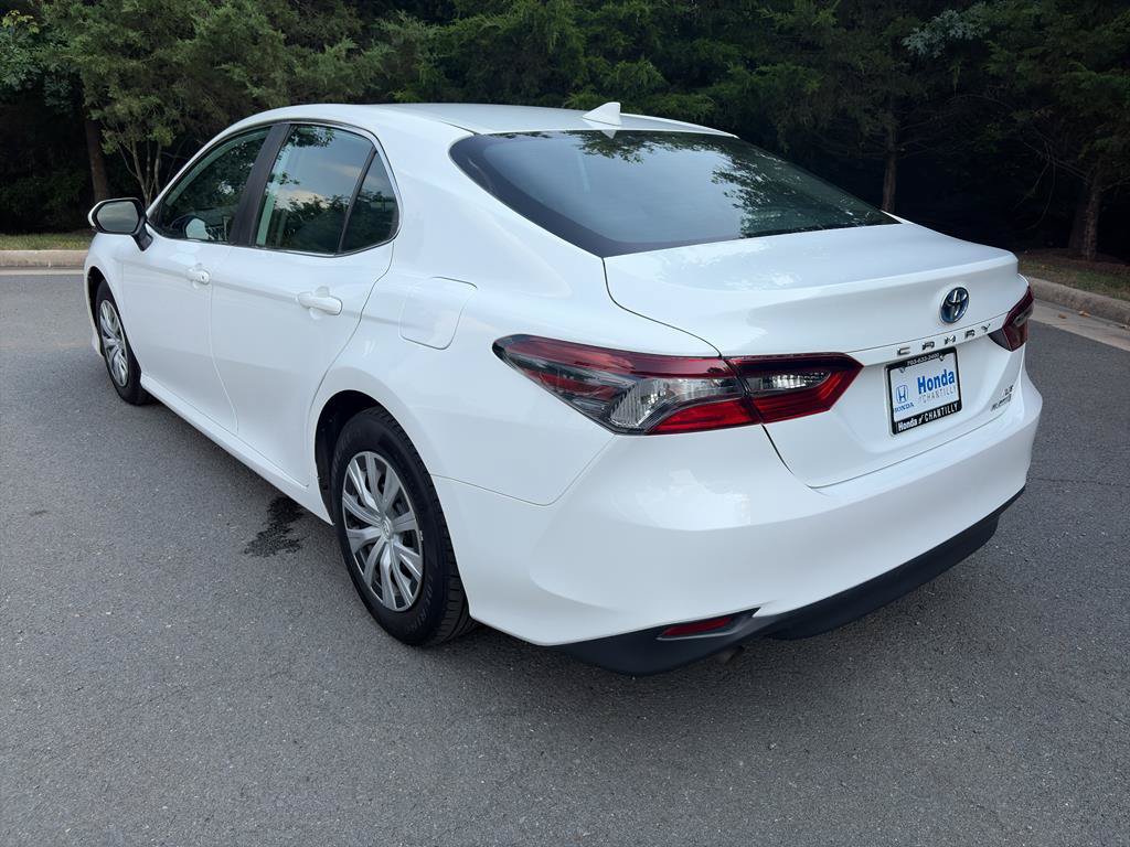 Used 2022 Toyota Camry LE FWD image 5