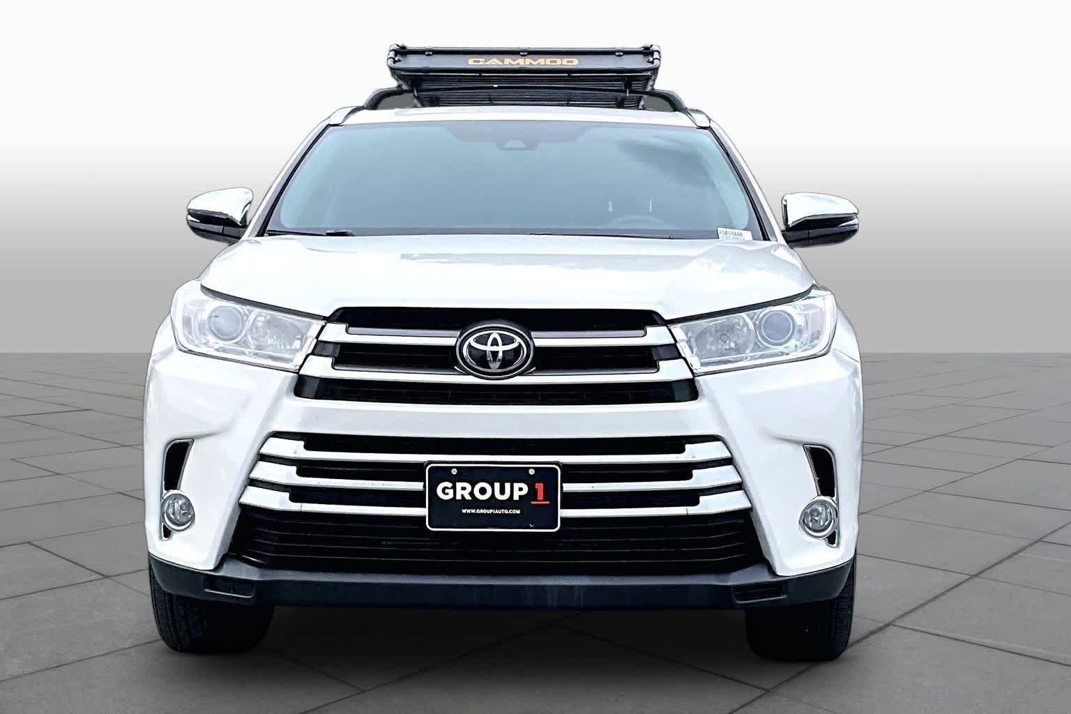 Used 2019 Toyota Highlander XLE AWD/4WD image 4