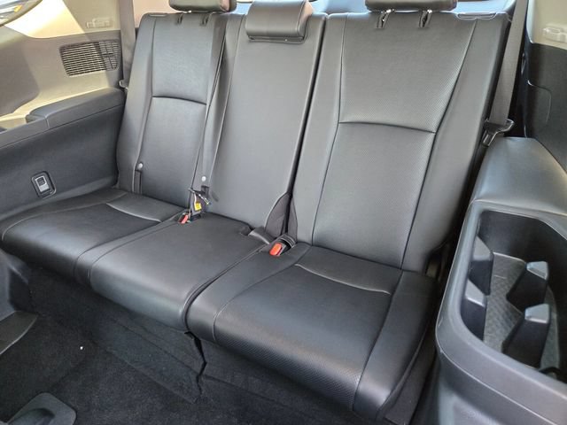Used 2025 Toyota Grand Highlander FWD image 18