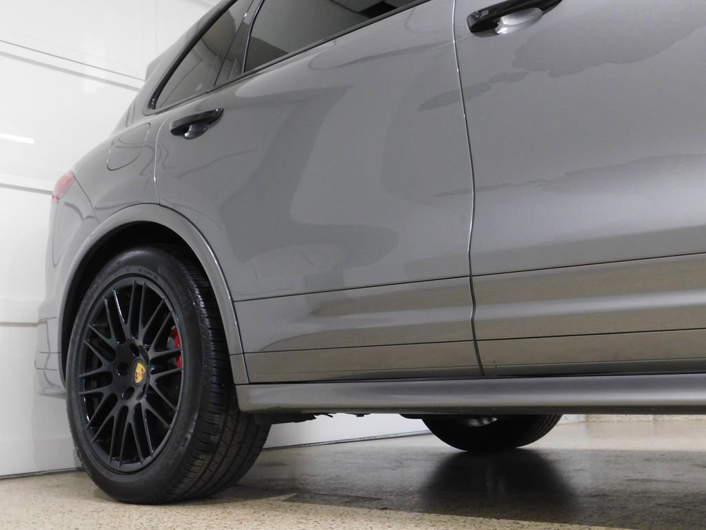 Used 2018 Porsche Cayenne GTS AWD/4WD image 7