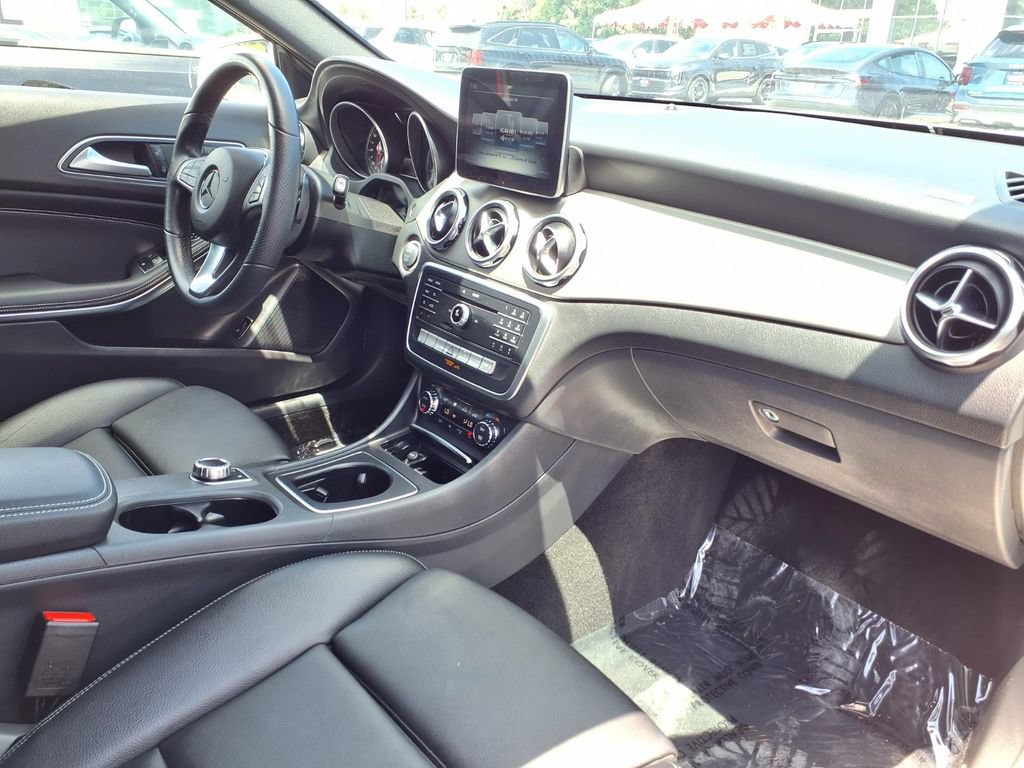 Used 2020 Mercedes-Benz GLA 250 image 12