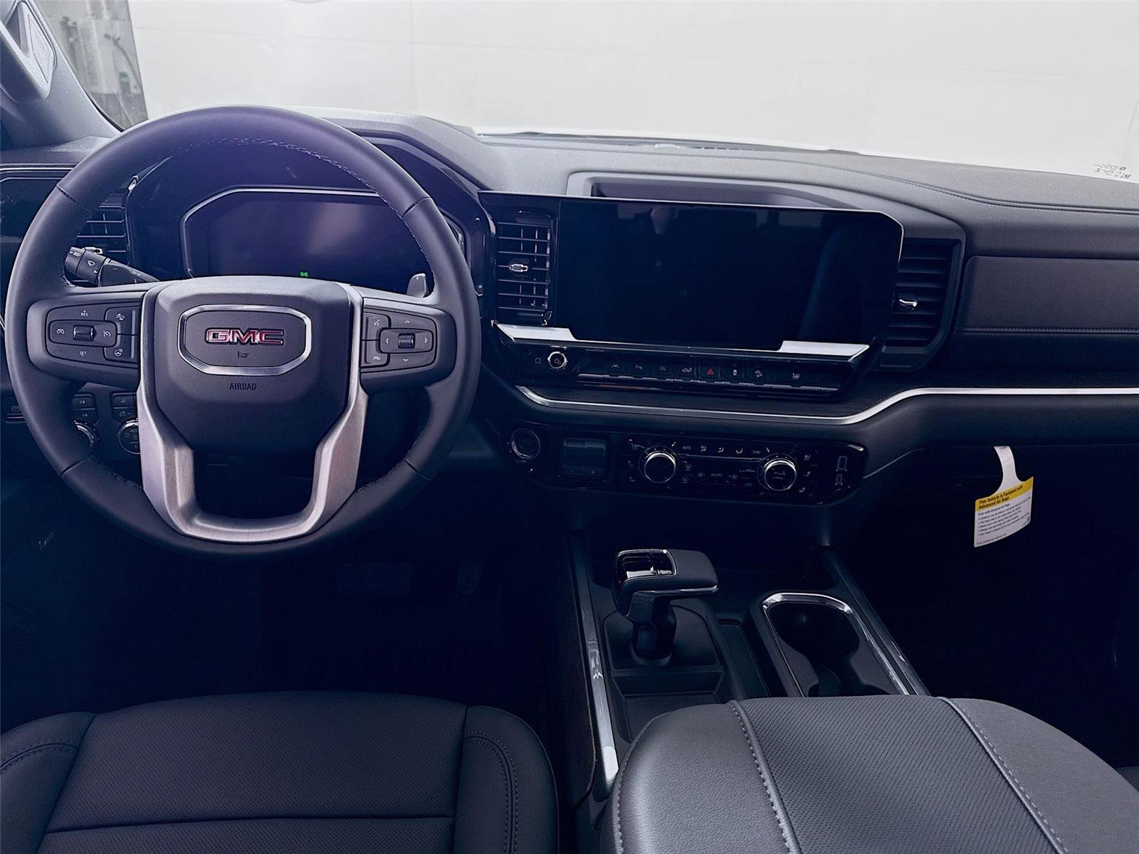 New 2026 GMC Sierra 1500 SLT image 2