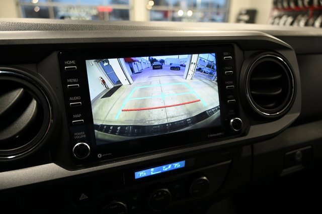 Used 2022 Toyota Tacoma TRD Off-Road image 17