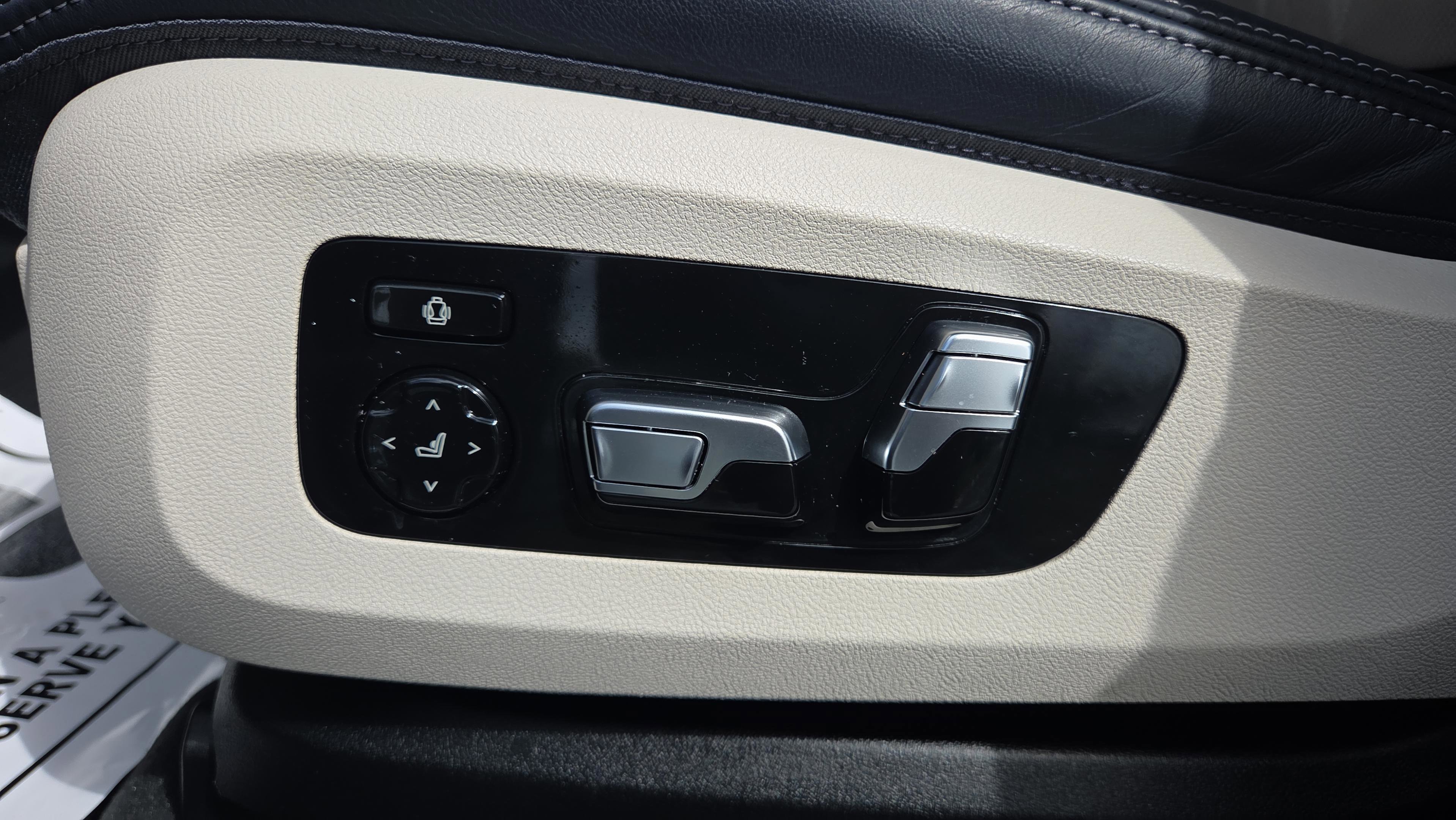 Certified 2022 BMW ALPINA XB7 AWD/4WD image 10