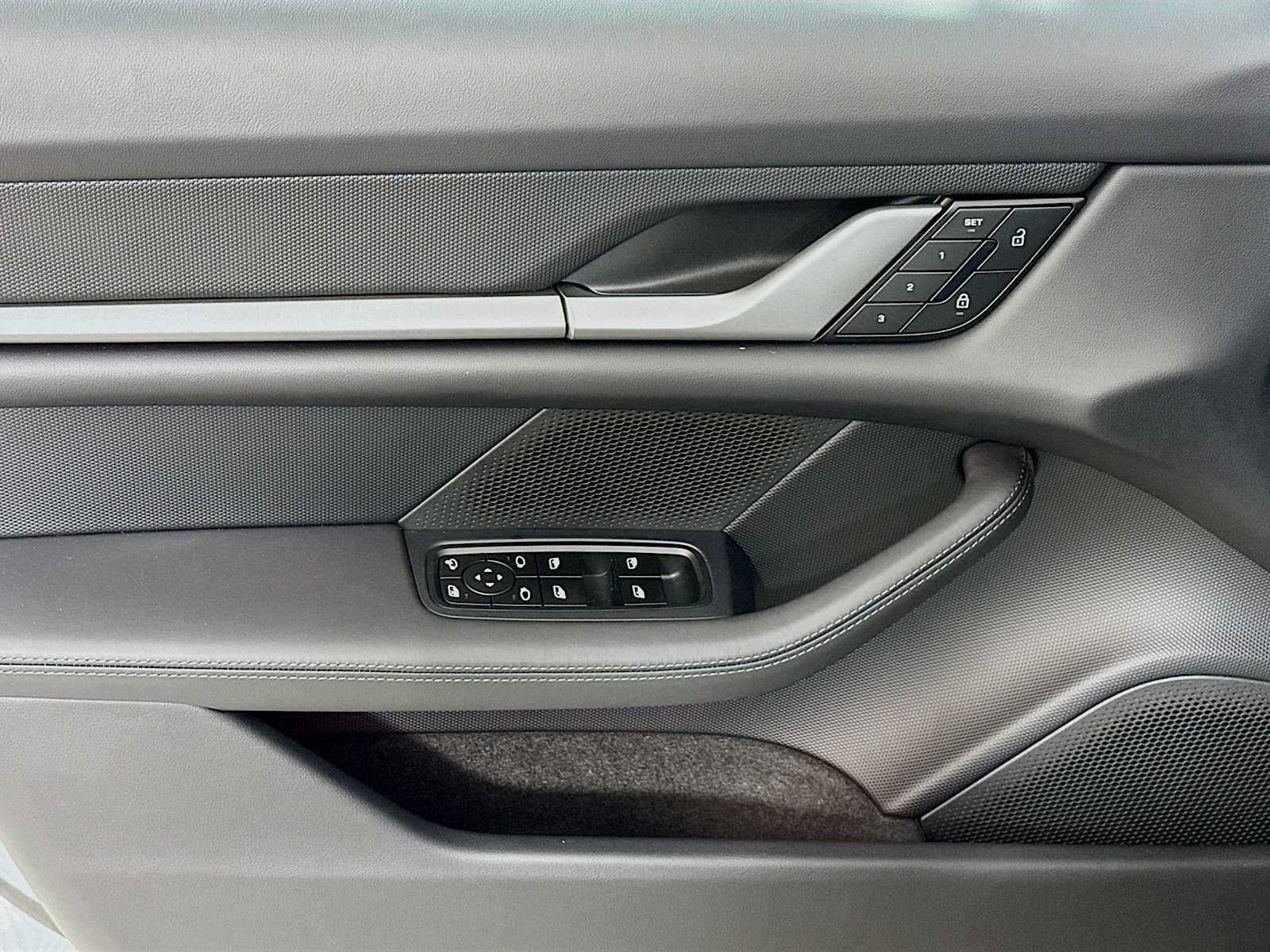 New 2025 Porsche Taycan image 11