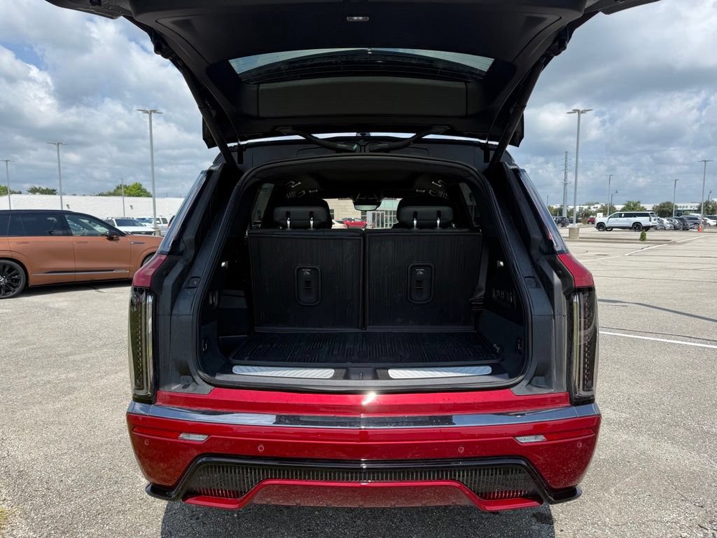 Certified 2026 Cadillac Vistiq Sport w/ LPO, Floor Liner Package AWD/4WD image 13