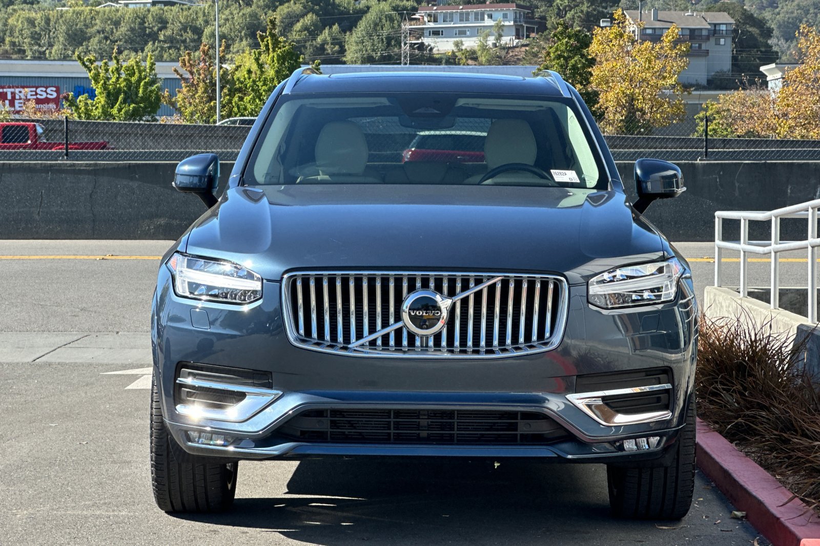 Used 2024 Volvo XC90 B6 Plus w/ Protection Package Premier AWD/4WD image 11