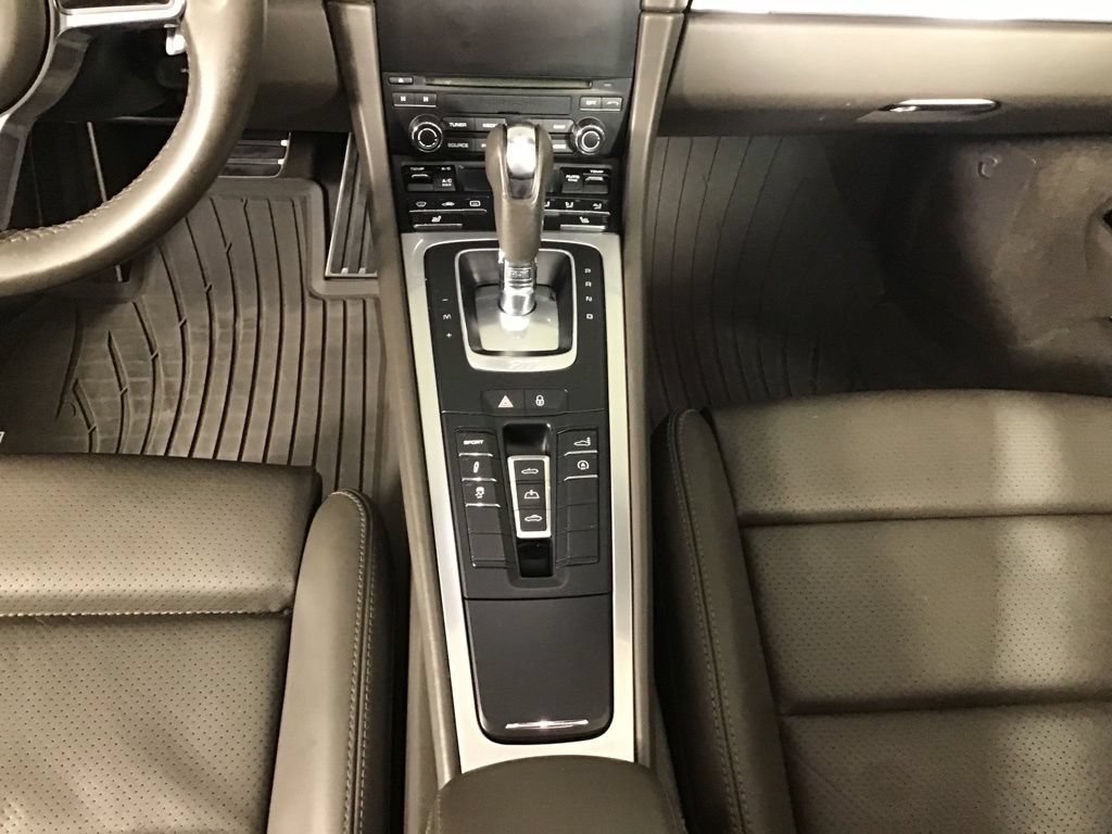 Certified 2017 Porsche 911 Carrera 4 AWD/4WD image 35