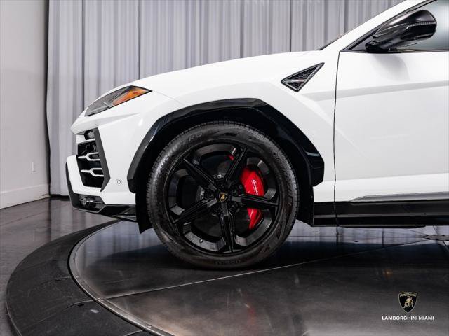 Used 2019 Lamborghini Urus AWD/4WD image 6