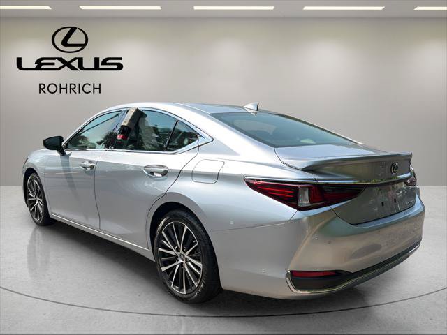 Certified 2024 Lexus ES 300h w/ Premium Package FWD image 11