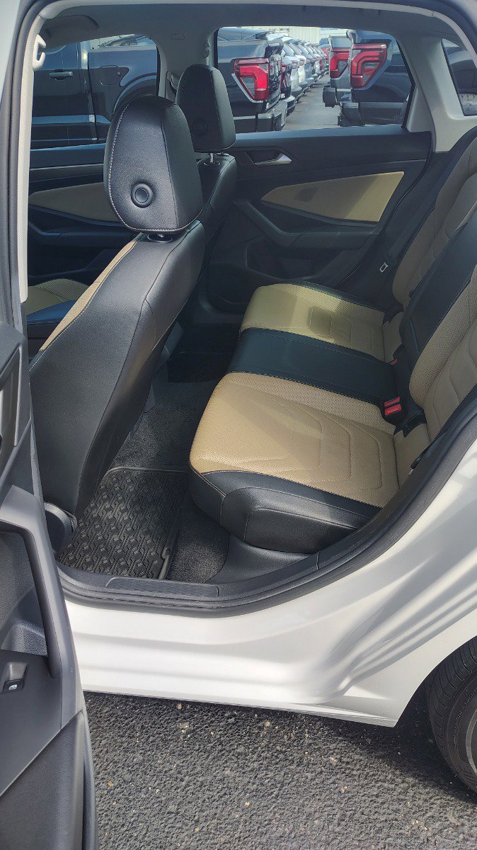 Used 2019 Volkswagen Jetta SEL Premium FWD image 13