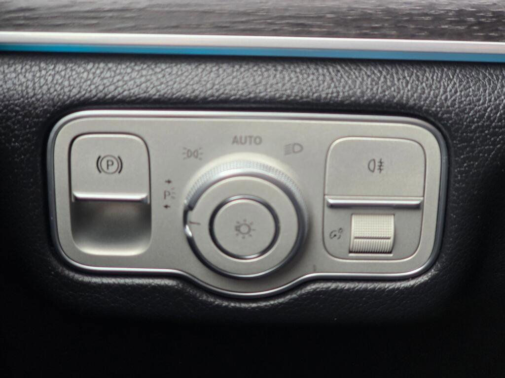 Used 2023 Mercedes-Benz GLE 350 4MATIC w/ 3rd Row Seat Package image 38