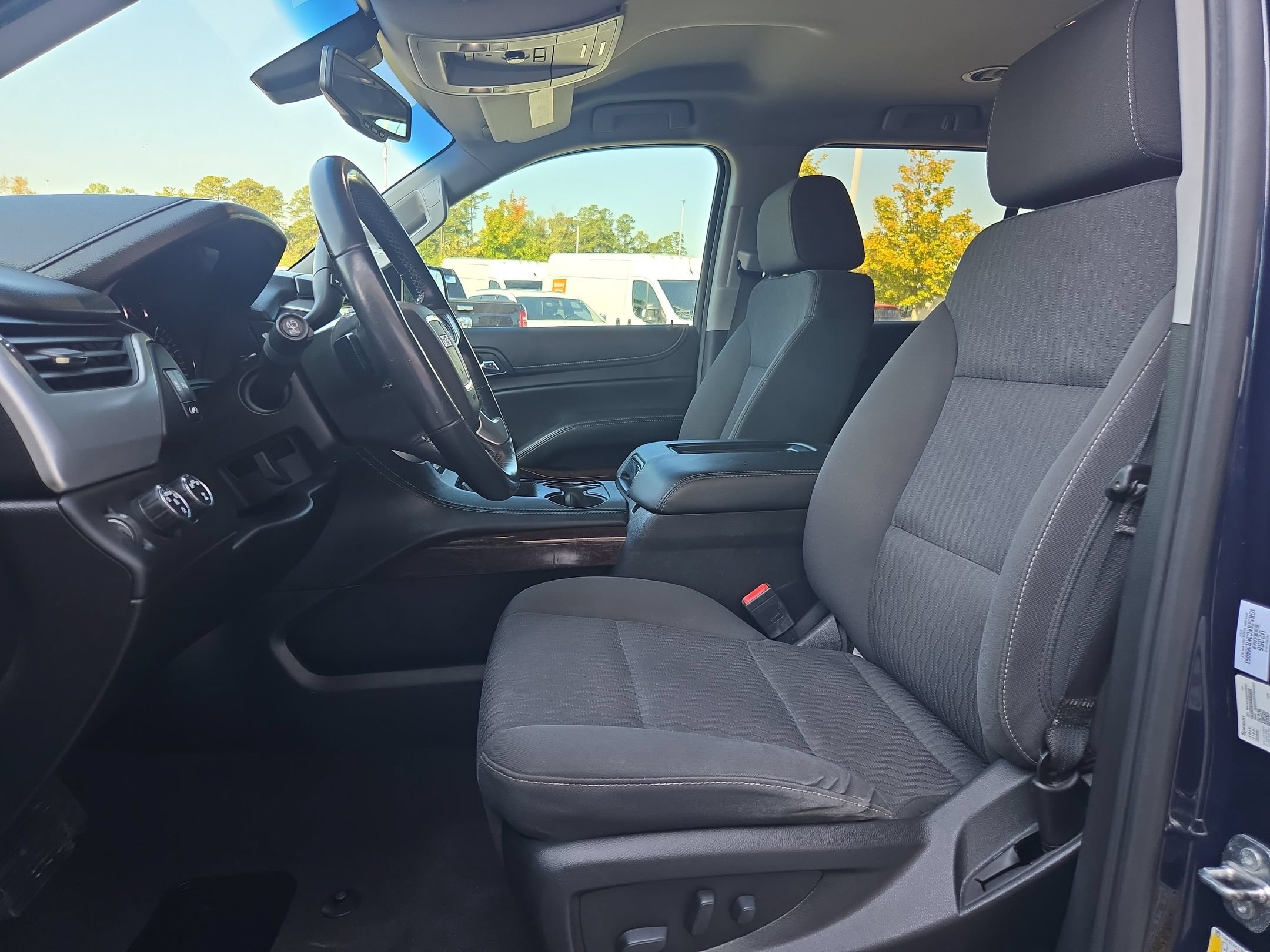 Used 2019 GMC Yukon SLE w/ SLE Value Package AWD/4WD image 24