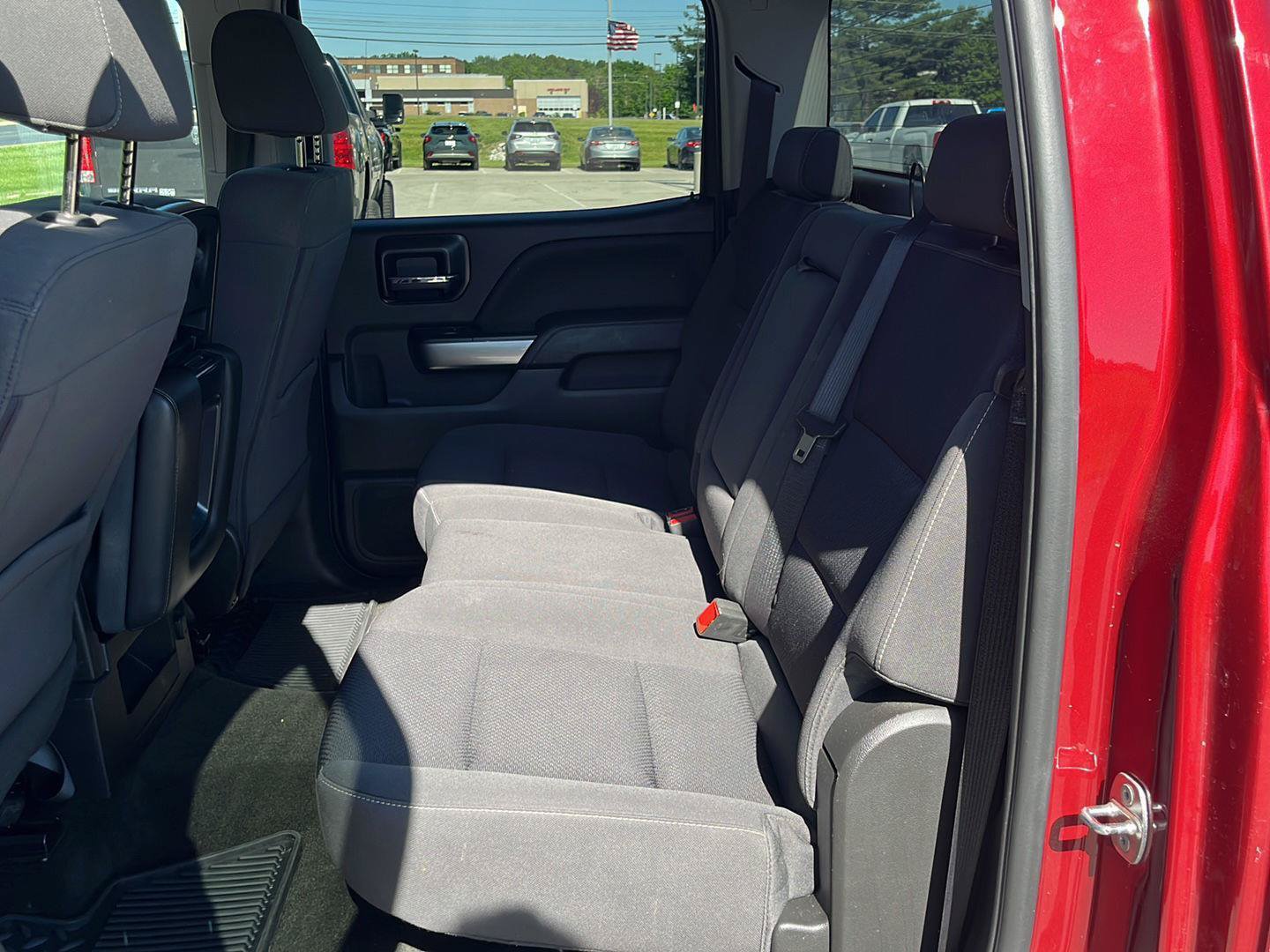 Used 2018 Chevrolet Silverado 1500 LT w/ All Star Edition AWD/4WD image 27