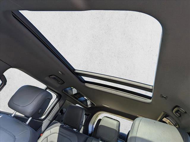 Certified 2023 Land Rover Defender 110 X image 13