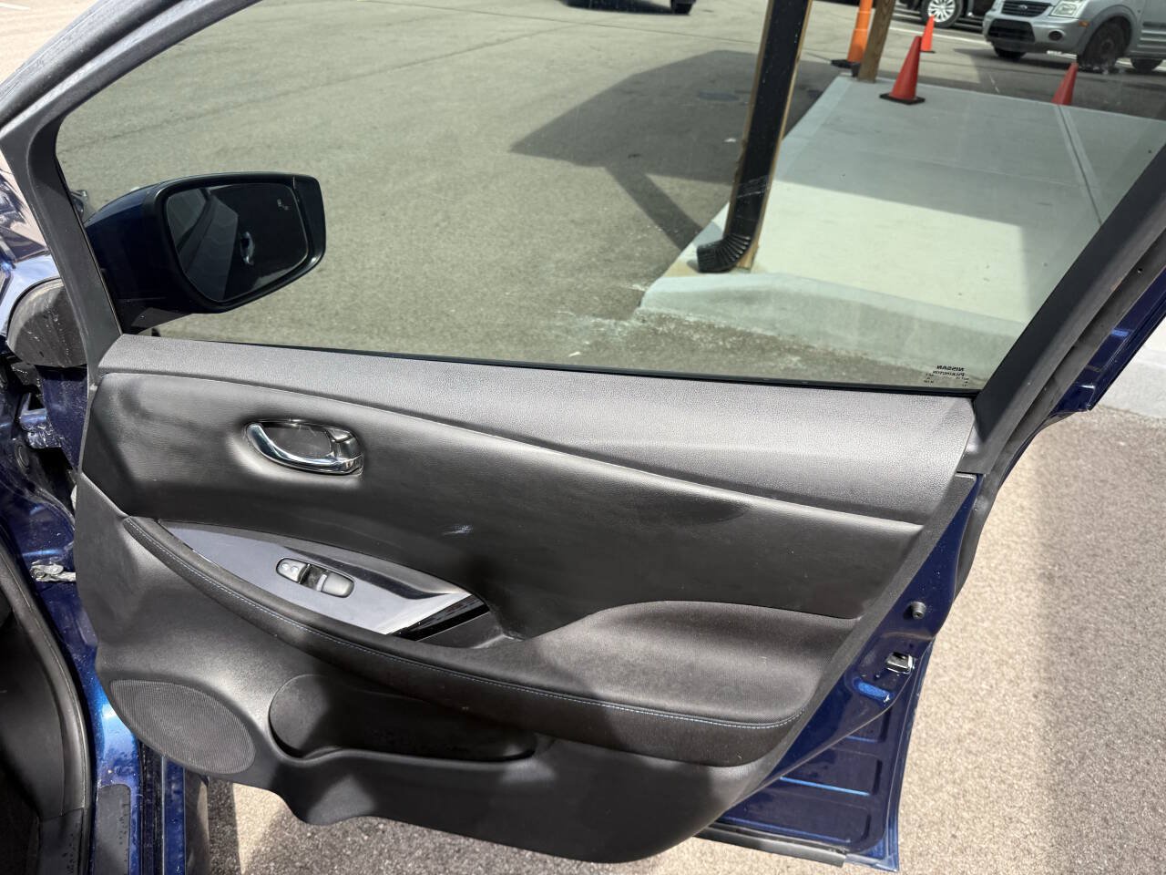 Used 2020 Nissan Leaf SV FWD image 12