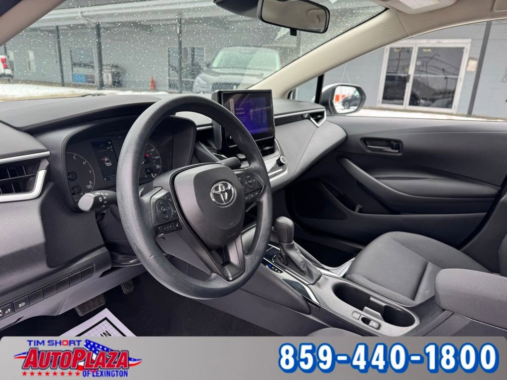 Used 2024 Toyota Corolla LE image 3