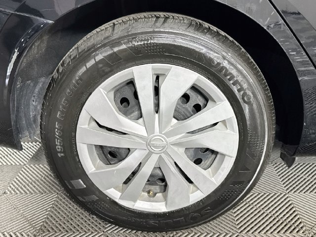 Used 2025 Nissan Versa S w/ Trunk Package FWD image 29