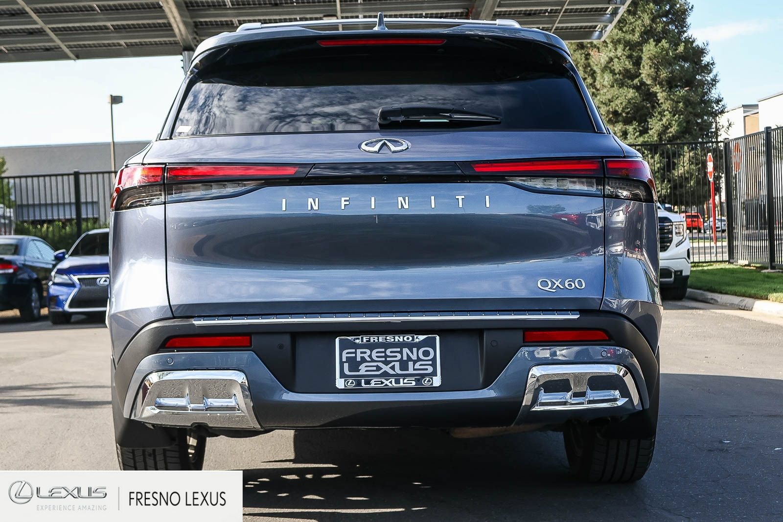 Used 2022 INFINITI QX60 Sensory w/ Cargo Package FWD image 5