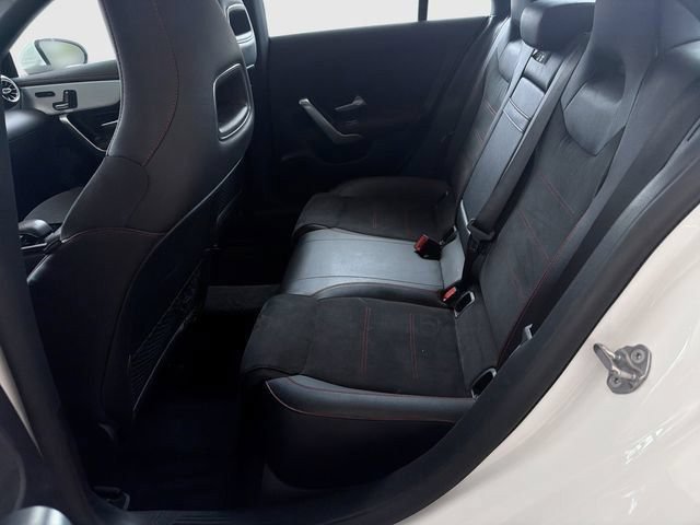 Used 2020 Mercedes-Benz CLA 250 image 33