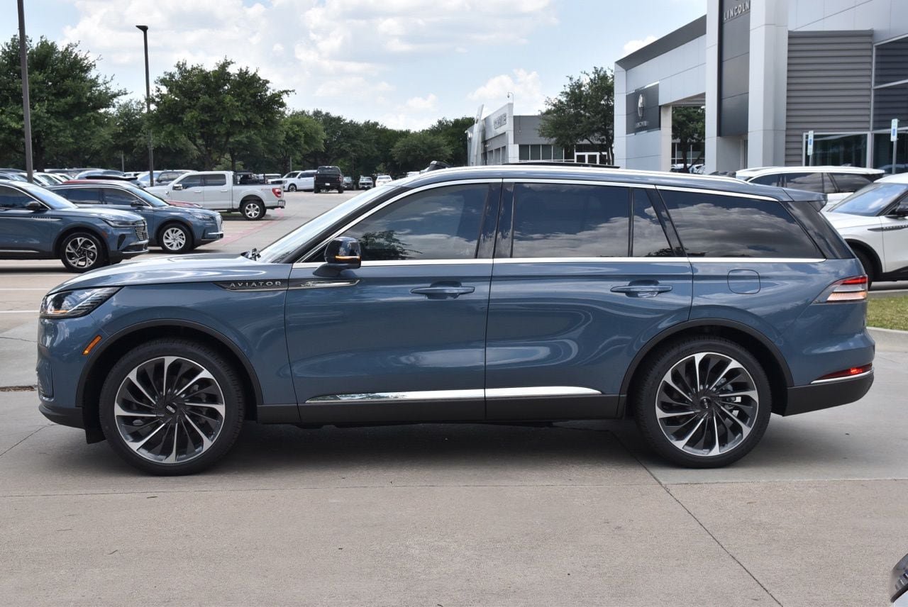 New 2026 Lincoln Aviator Reserve RWD image 11