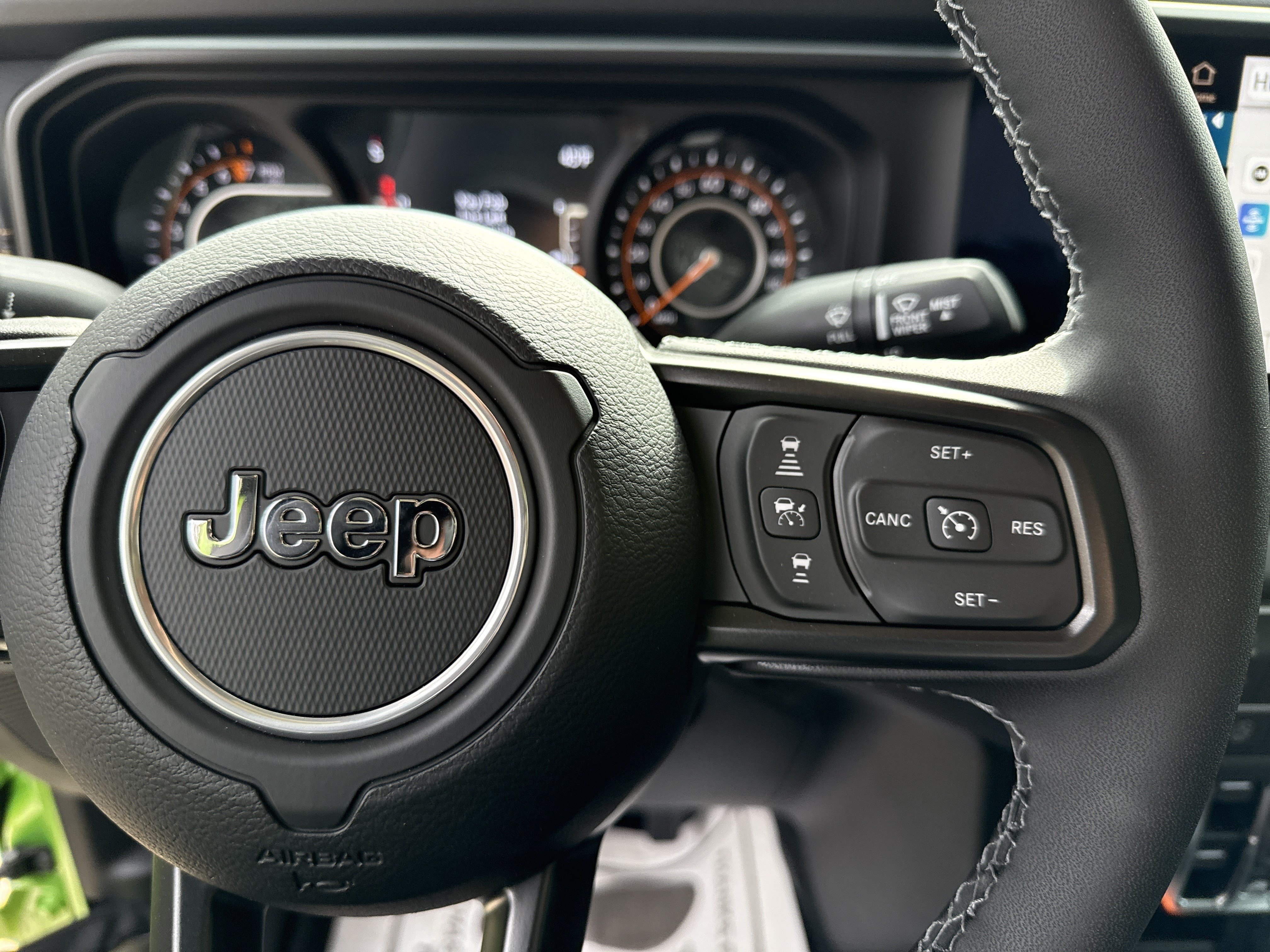 New 2025 Jeep Gladiator Sport w/ Premium Package AWD/4WD image 27