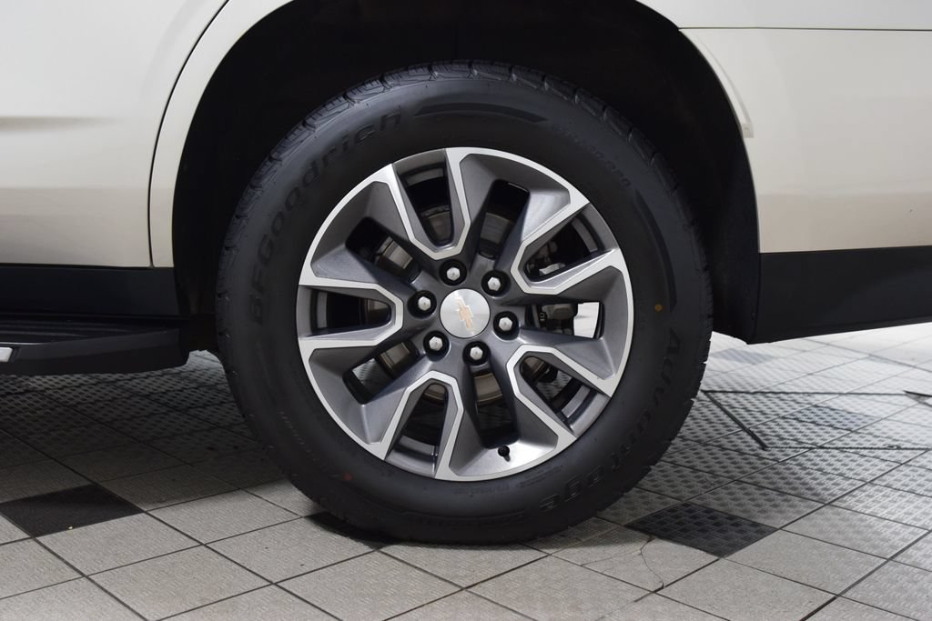 Used 2022 Chevrolet Tahoe LT w/ Luxury Package AWD/4WD image 26