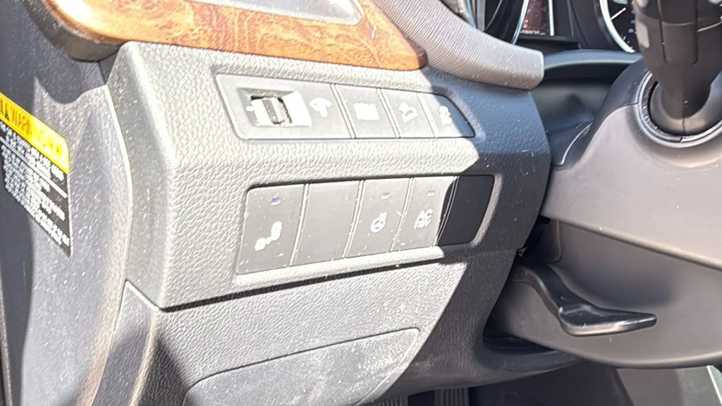 Used 2018 Hyundai Santa Fe FWD image 39